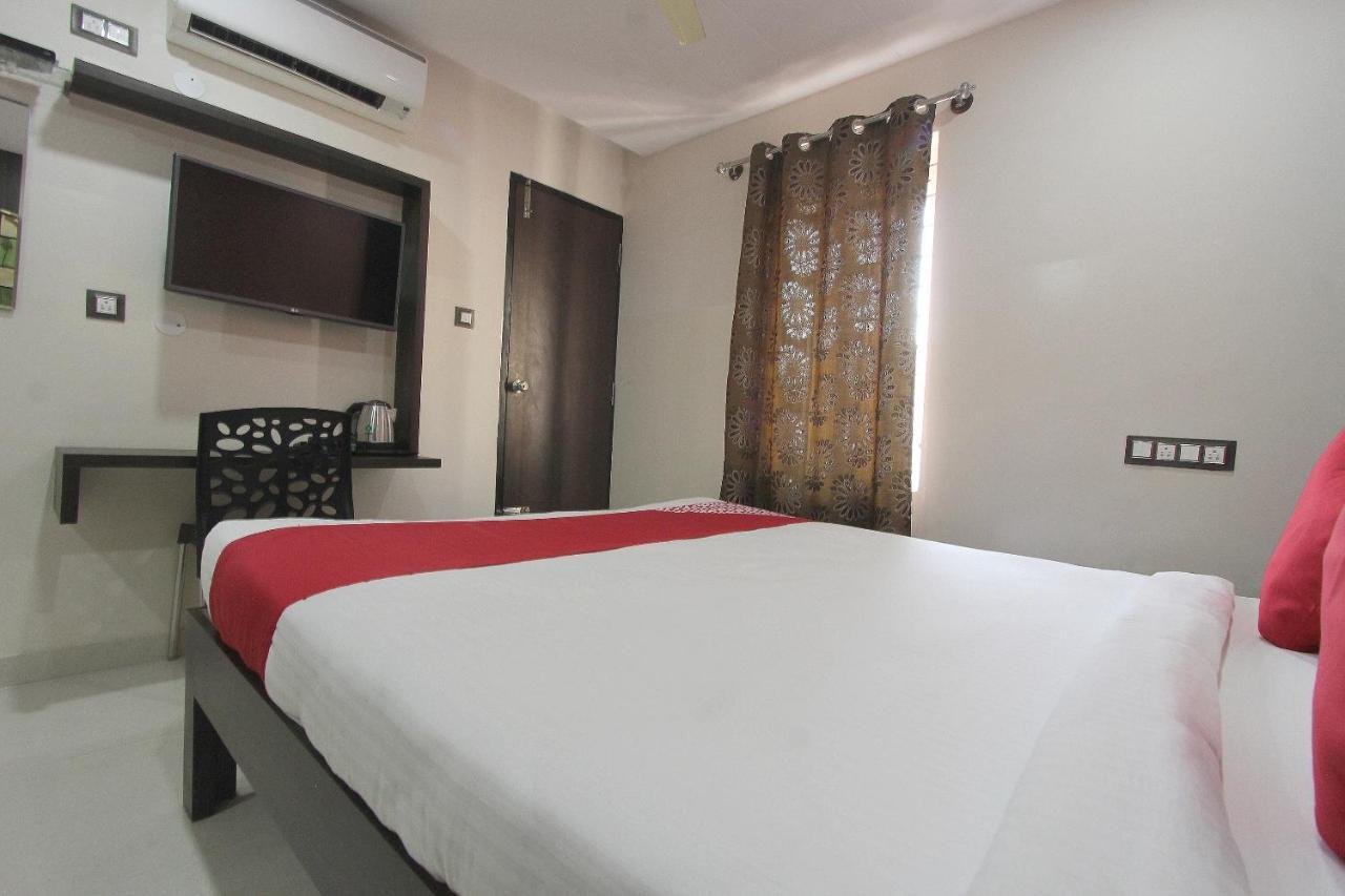 העיר בנגלור Capital O 70534 Habitat Suites And Rooms מראה חיצוני תמונה